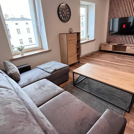 Kawalerka W Centrum 42 *